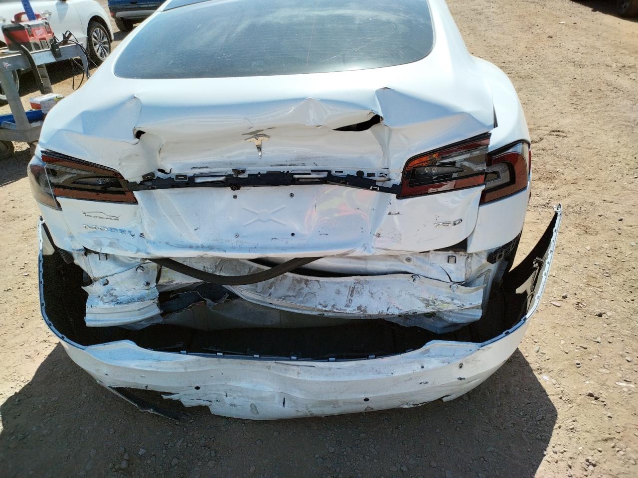 Photo 9 from auction – 2018 TESLA MODEL S with VIN 5YJSA1E25JF281012