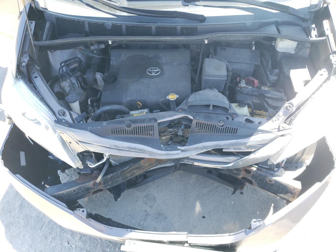 Photo 7 from auction – 2011 TOYOTA SIENNA XLE with VIN 5TDYK3DC5BS089146