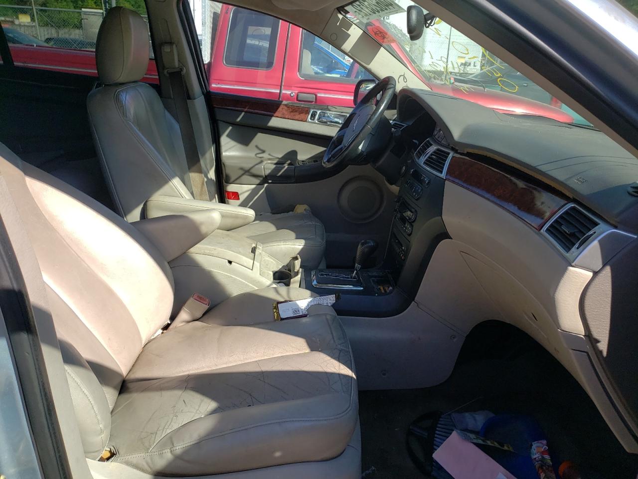 Photo 5 from auction – 2005 CHRYSLER PACIFICA T with VIN 2C8GF68415R398886