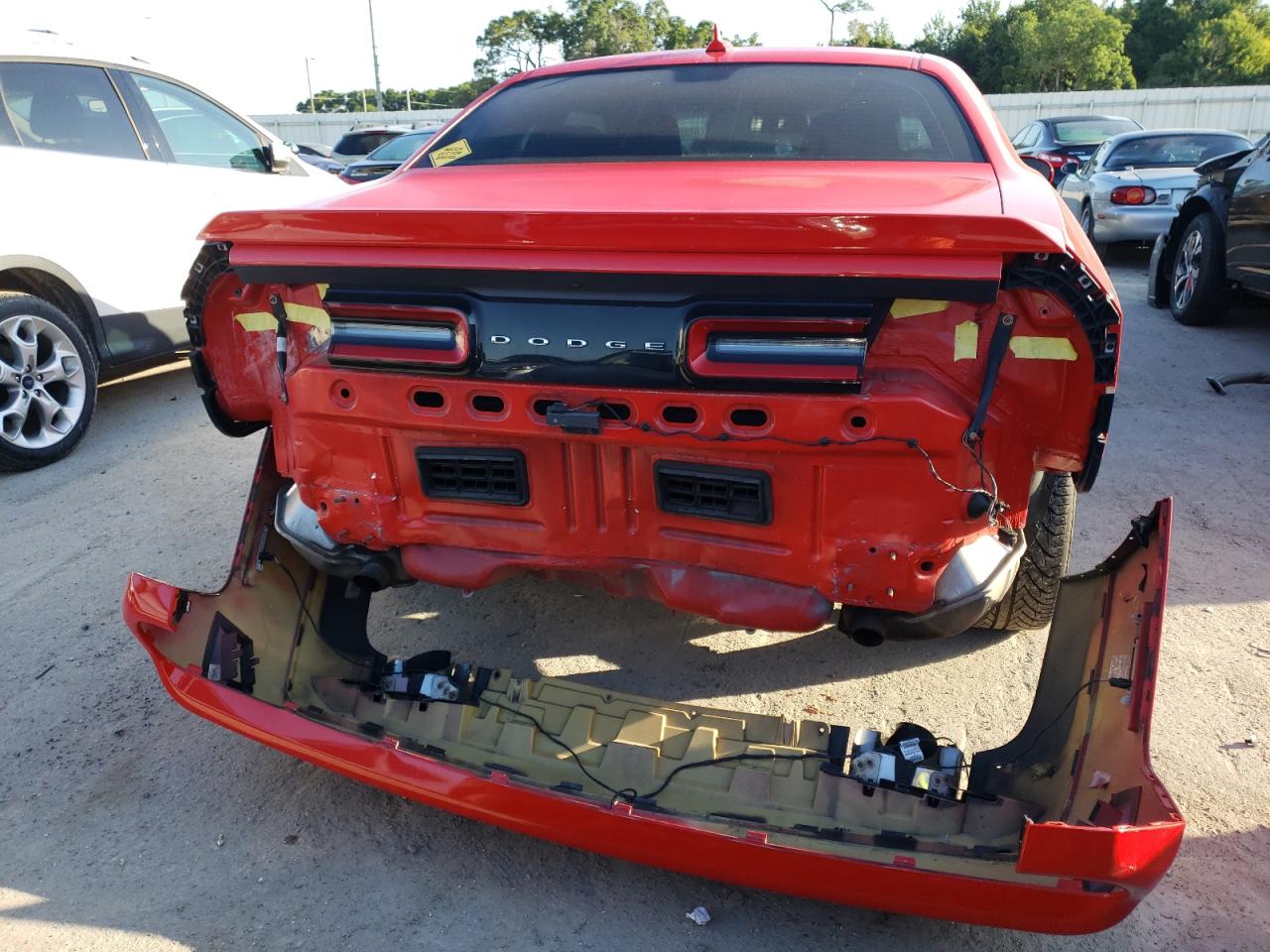 Photo 9 from auction – 2015 DODGE CHALLENGER with VIN 2C3CDZAG6FH706397