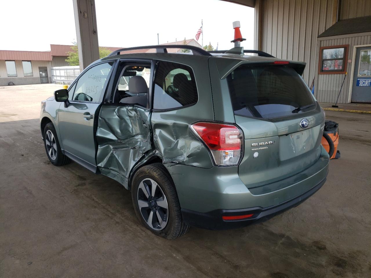Photo 3 from auction – 2017 SUBARU FORESTER 2 with VIN JF2SJAGC6HH429282