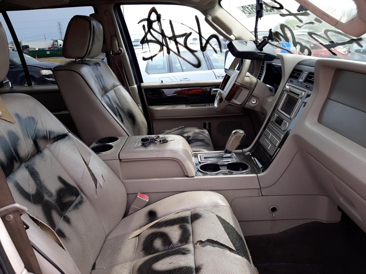Photo 5 from auction – 2008 LINCOLN NAVIGATOR with VIN 5LMFU28518LJ20340