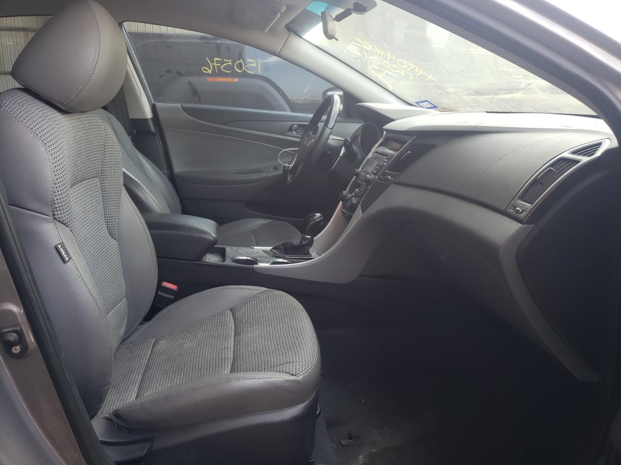 Photo 5 from auction – 2011 HYUNDAI SONATA SE with VIN 5NPEC4AC5BH020313