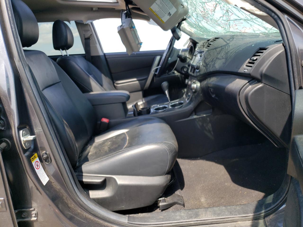 Photo 5 from auction – 2013 TOYOTA HIGHLANDER with VIN 5TDZK3EH4DS141447