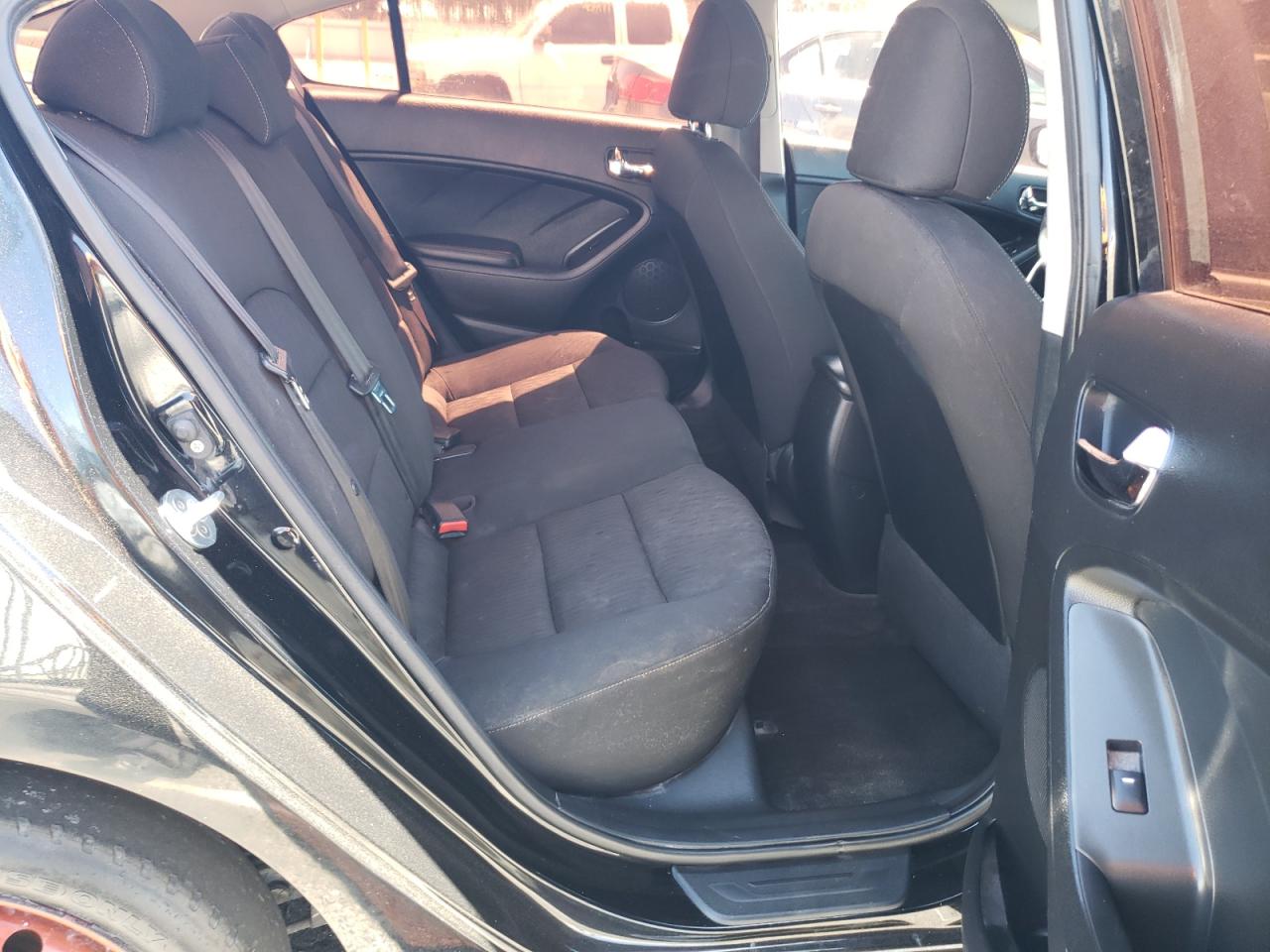 Photo 6 from auction – 2016 KIA FORTE LX with VIN KNAFK4A6XG5593603