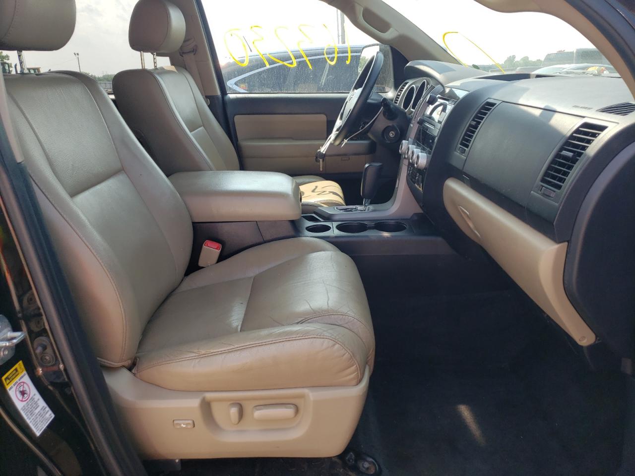 Photo 5 from auction – 2012 TOYOTA SEQUOIA SR with VIN 5TDBW5G11CS058364