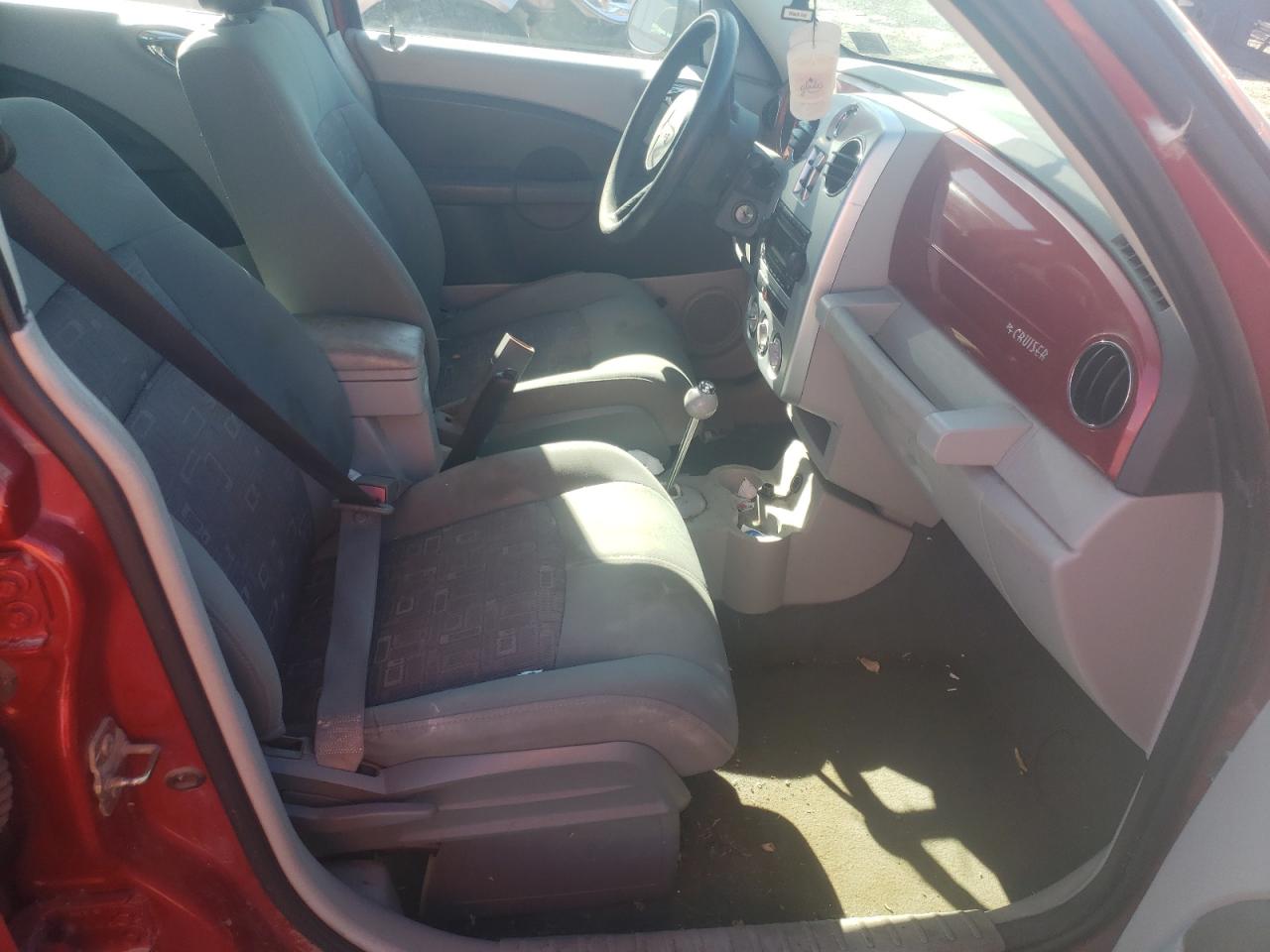 Photo 5 from auction – 2007 CHRYSLER PT CRUISER with VIN 3A4FY48B87T526898