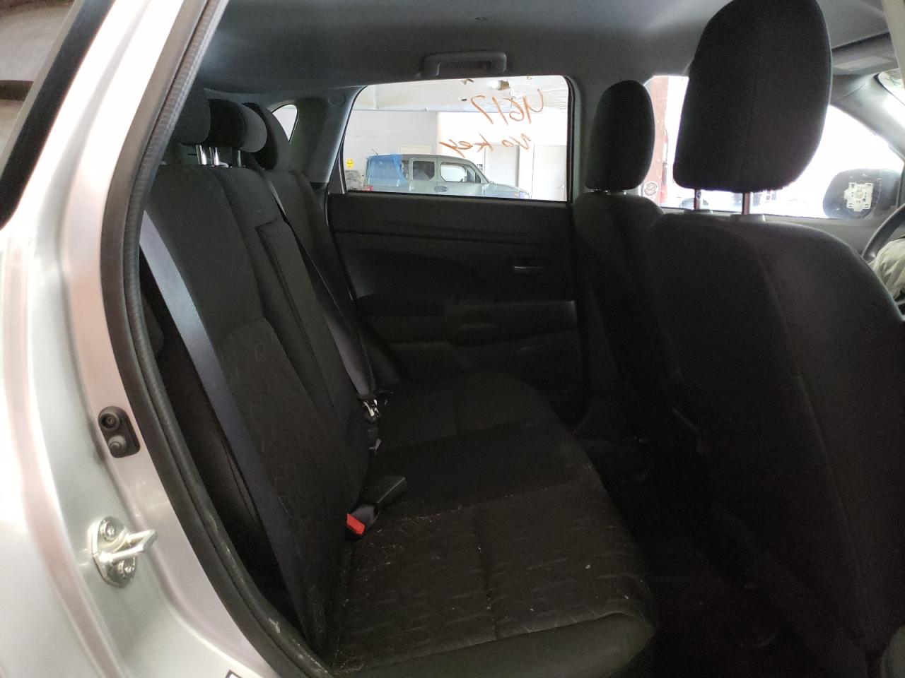 Photo 6 from auction – 2021 MITSUBISHI OUTLANDER with VIN JA4APUAU3MU035276