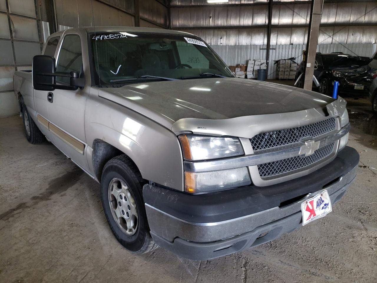CHEVROLET SILVERADO 2003 with VIN 2GCEC19V331290390 - Photo from auction