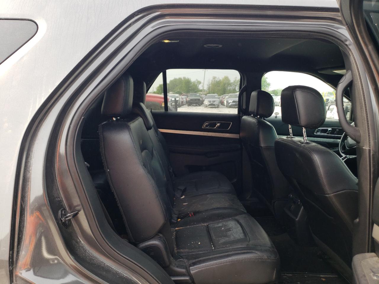 Photo 6 from auction – 2016 FORD EXPLORER X with VIN 1FM5K8D80GGC33503