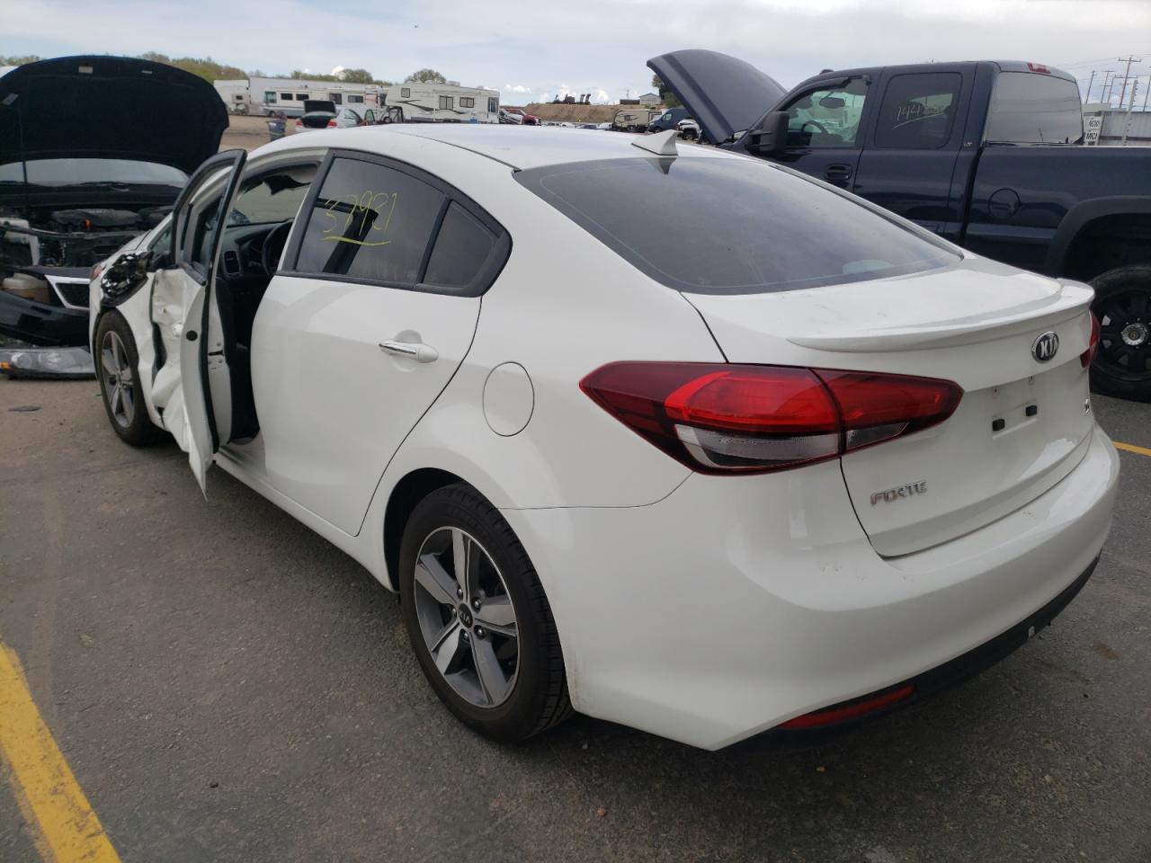 Photo 3 from auction – 2018 KIA FORTE LX with VIN 3KPFL4A70JE224494