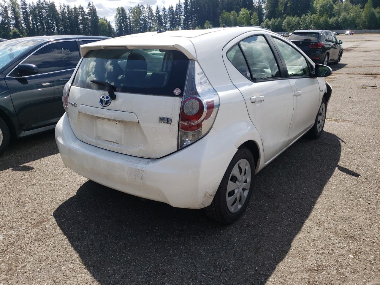 Photo 4 from auction – 2012 TOYOTA PRIUS C with VIN JTDKDTB3XC1003444