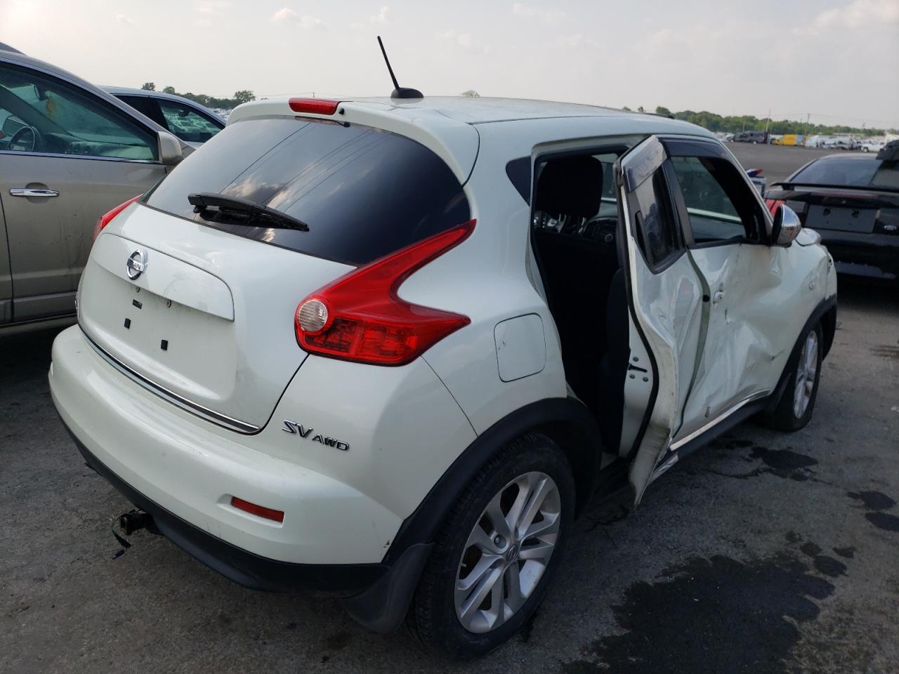 Photo 4 from auction – 2011 NISSAN JUKE S with VIN JN8AF5MV1BT027039
