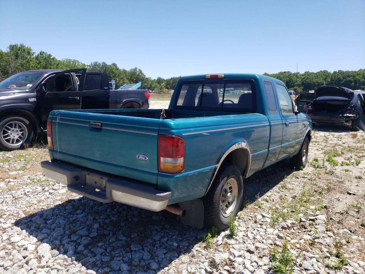 Photo 4 from auction – 1993 FORD RANGER SUP with VIN 1FTCR14A6PPB31513