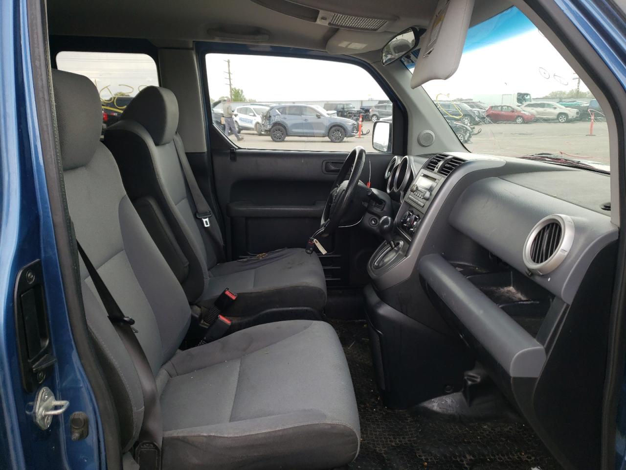 Photo 5 from auction – 2007 HONDA ELEMENT EX with VIN 5J6YH28747L002913