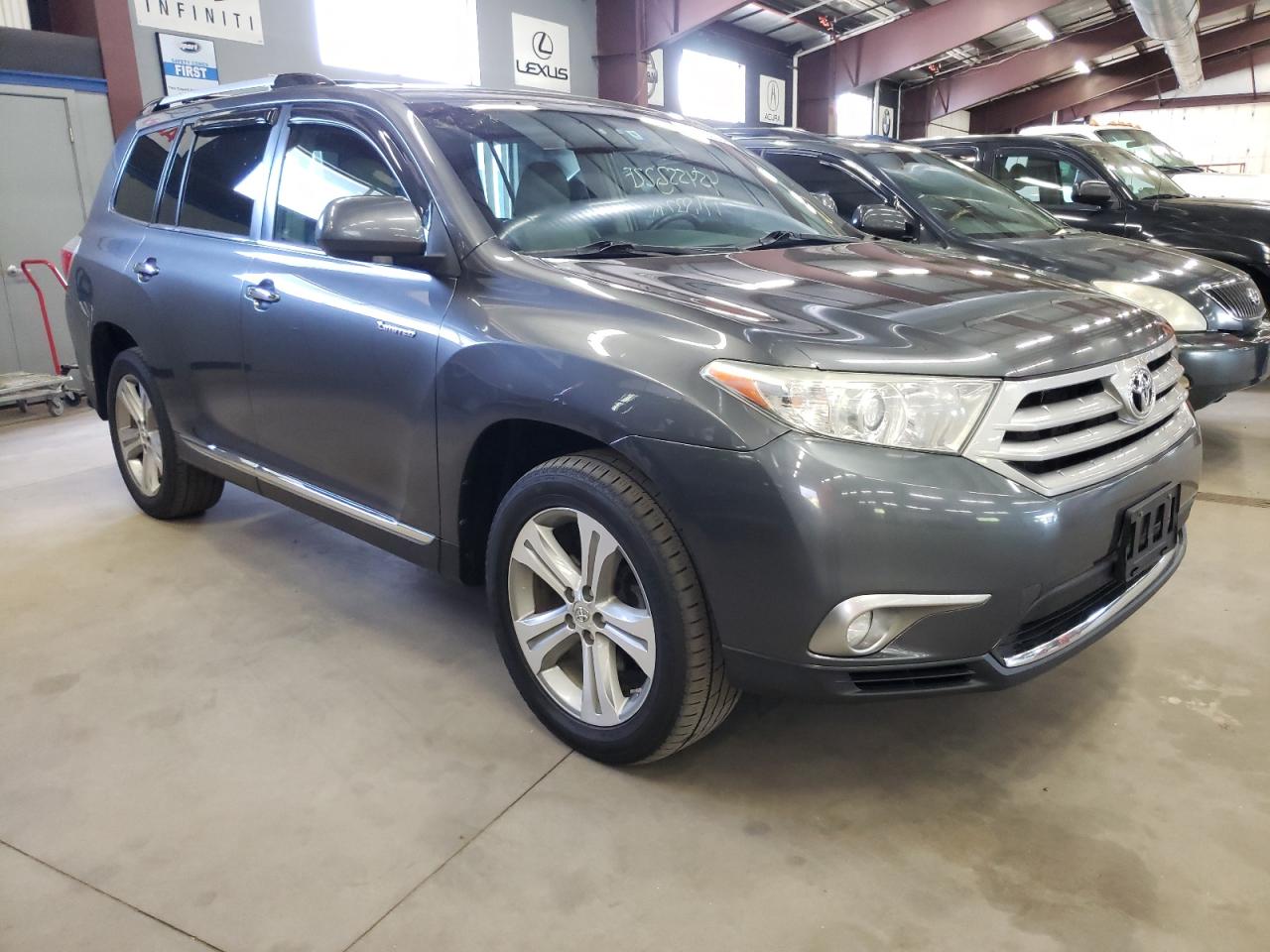 TOYOTA HIGHLANDER 2013 with VIN 5TDDK3EH6DS197643 - Photo from auction