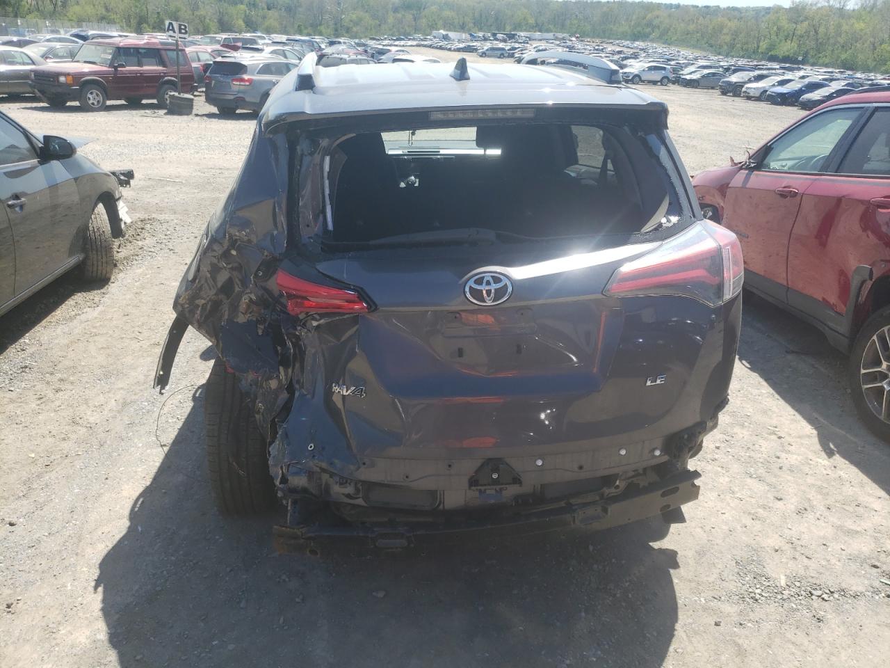 Photo 9 from auction – 2016 TOYOTA RAV4 LE with VIN JTMZFREV5GJ060441