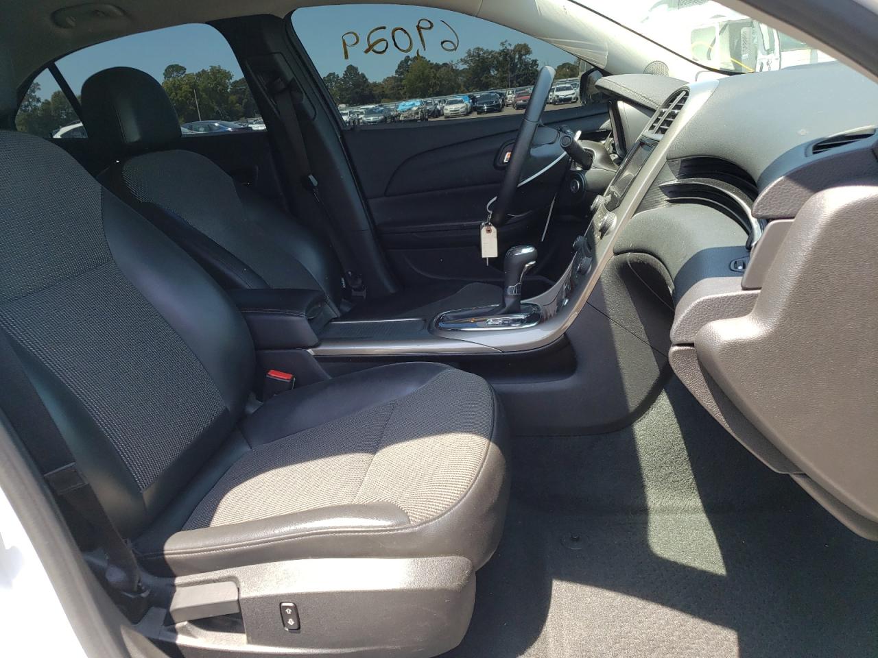 Photo 5 from auction – 2013 CHEVROLET MALIBU 1LT with VIN 1G11C5SA7DF194701