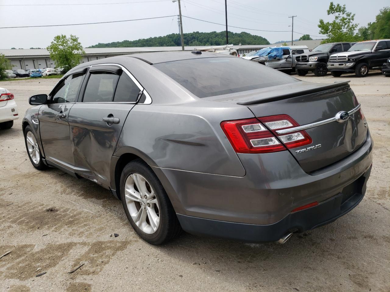 Photo 3 from auction – 2014 FORD TAURUS SEL with VIN 1FAHP2H82EG144982