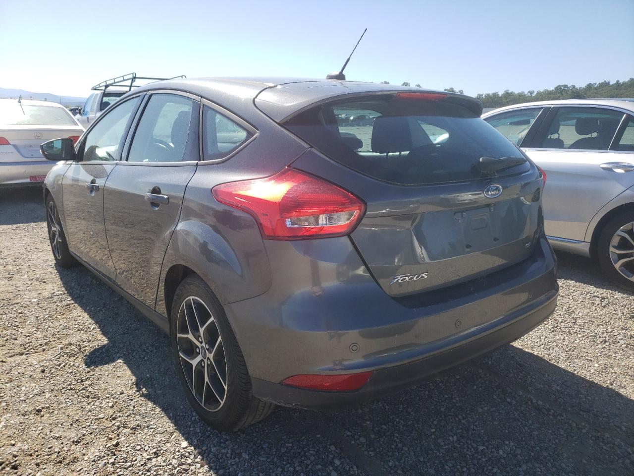 Zdjęcie 3 z aukcji – 2018 FORD FOCUS SEL z VIN 1FADP3M20JL217337