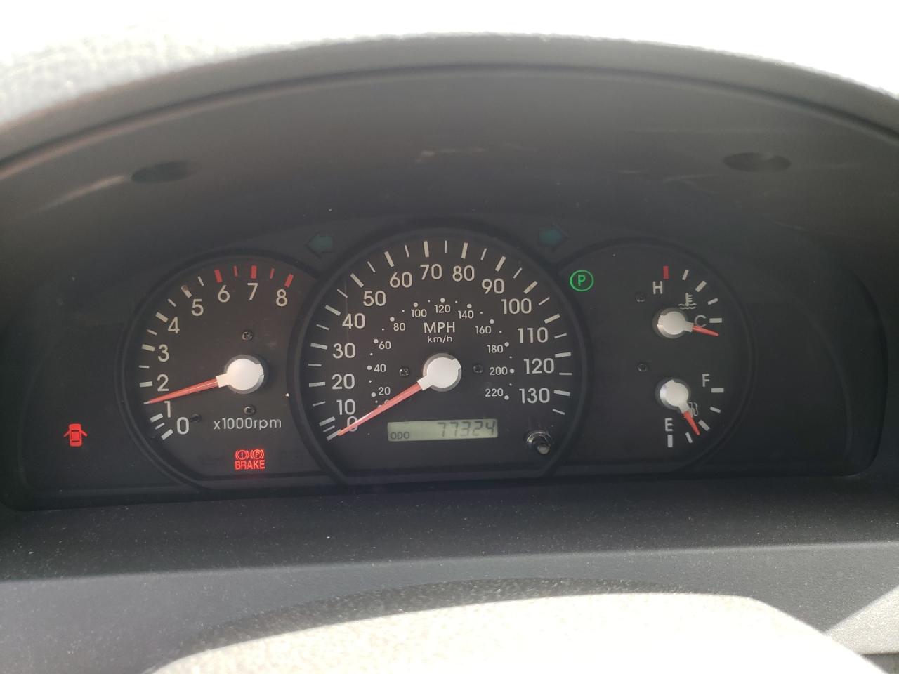 Photo 8 from auction – 2004 KIA SORENTO EX with VIN KNDJC733845323991