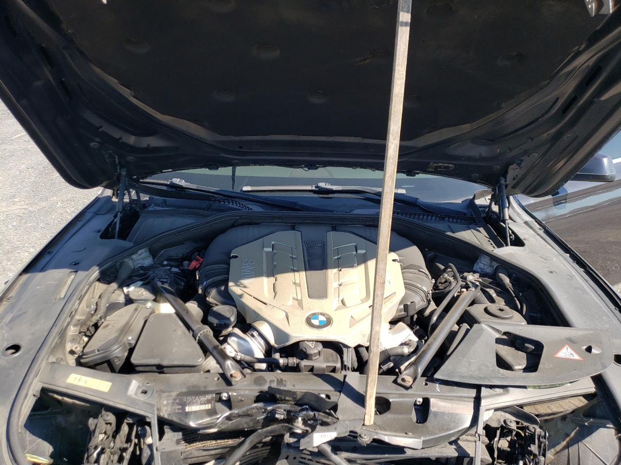 Photo 7 from auction – 2010 BMW 750 LI with VIN WBAKB8C51ACY63069