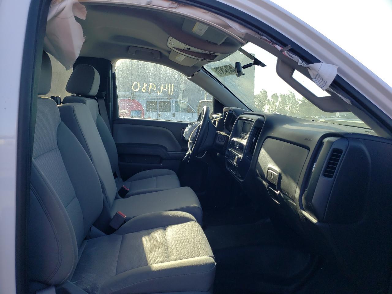 Photo 5 from auction – 2016 CHEVROLET SILVERADO with VIN 1GCNCNEH6GZ226770