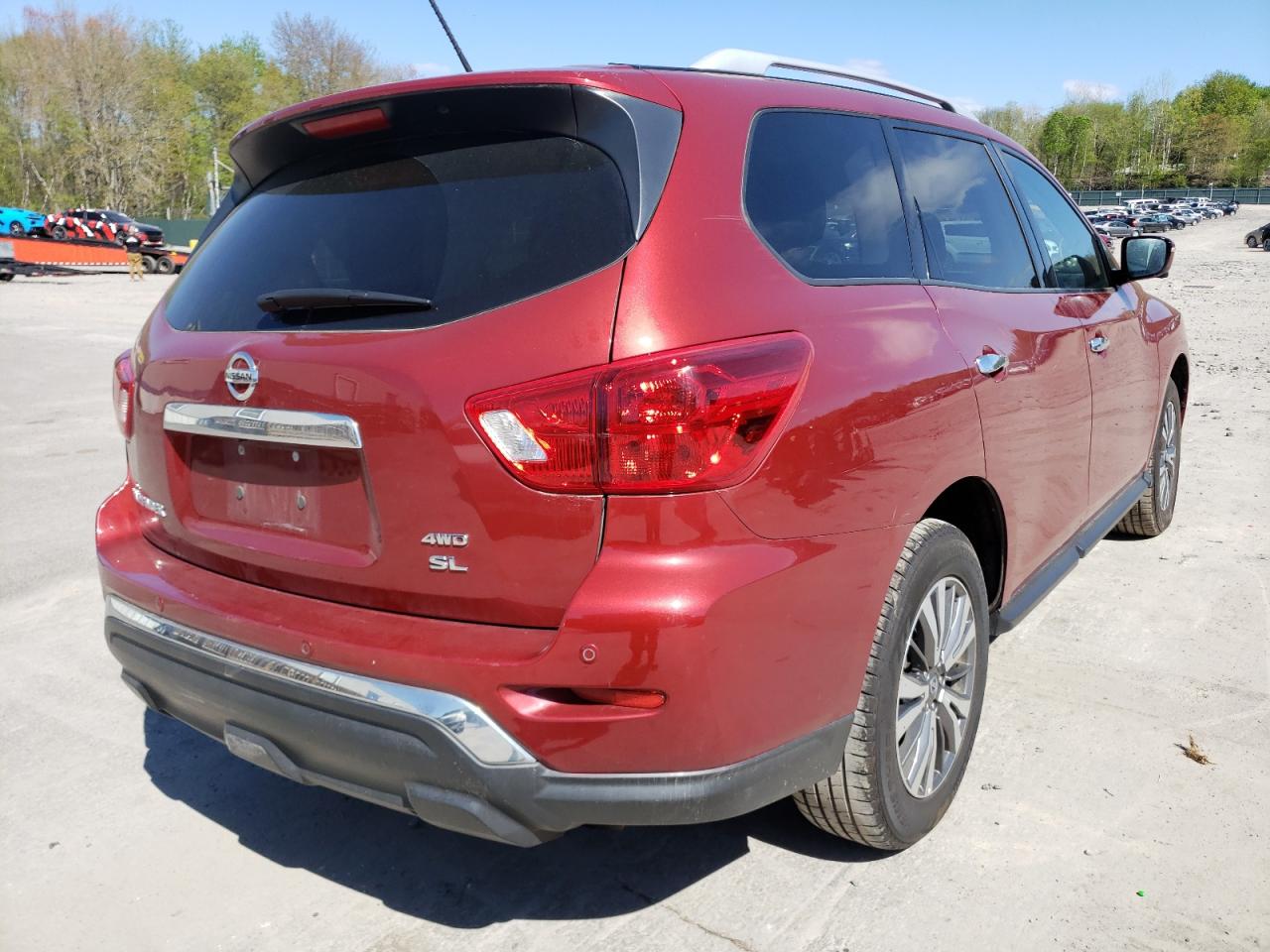 Photo 4 from auction – 2017 NISSAN PATHFINDER with VIN 5N1DR2MM0HC681010
