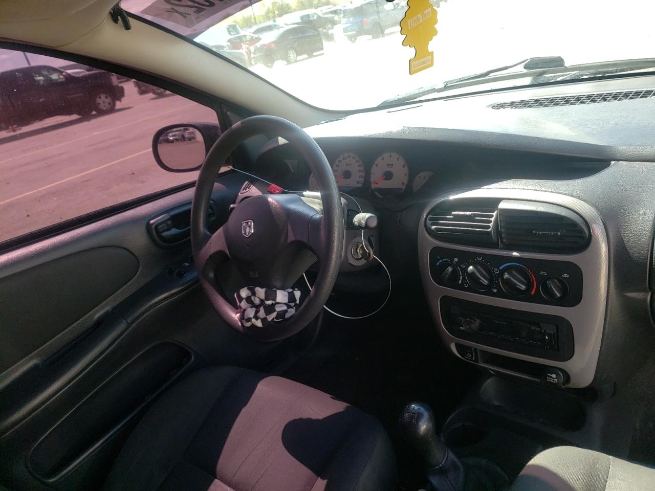 Photo 9 from auction – 2005 DODGE NEON SXT with VIN 1B3ES56C95D195015