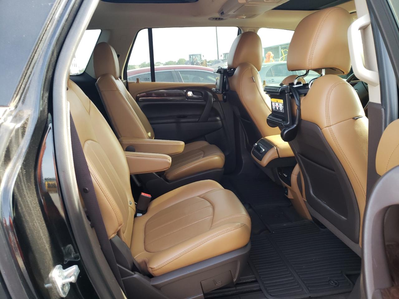 Photo 6 from auction – 2017 BUICK ENCLAVE with VIN 5GAKRCKD0HJ182662