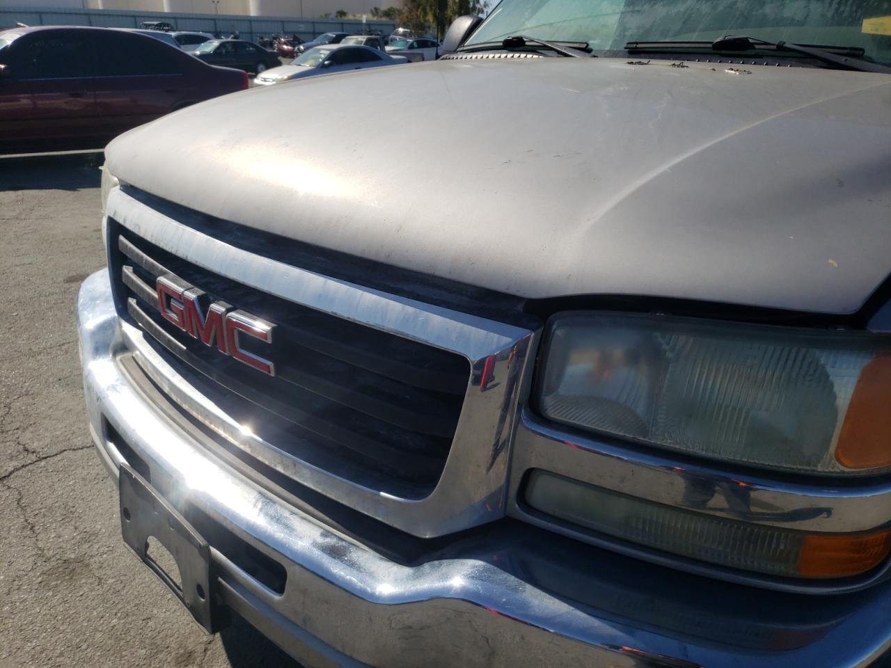 Photo 9 from auction – 2004 GMC NEW SIERRA with VIN 2GTEC19T741322113
