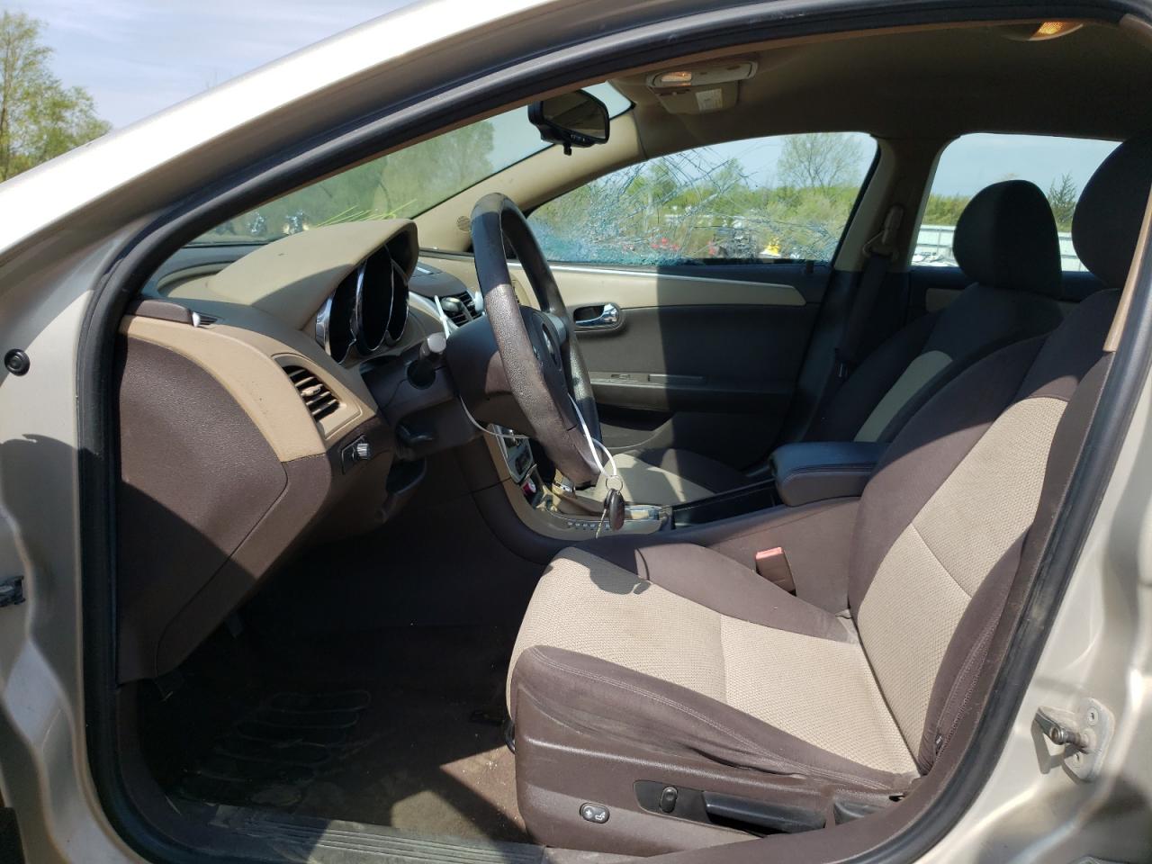 Photo 5 from auction – 2010 CHEVROLET MALIBU LS with VIN 1G1ZB5EB5AF235302