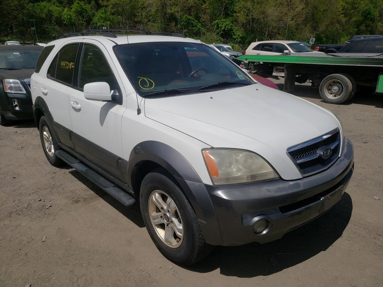 Photo 1 from auction – 2004 KIA SORENTO EX with VIN KNDJC733845323991