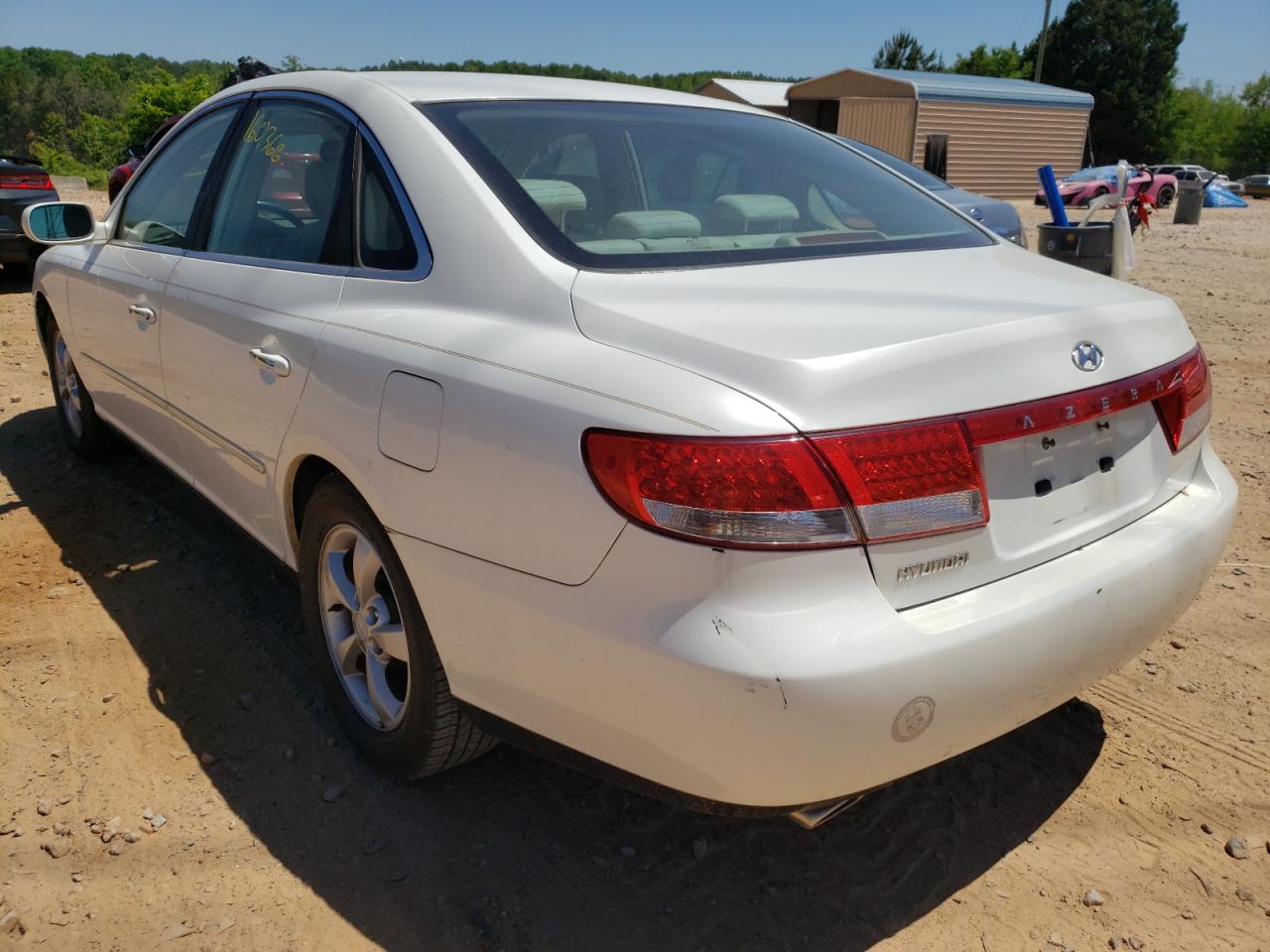 Photo 3 from auction – 2006 HYUNDAI AZERA SE with VIN KMHFC46F36A074807