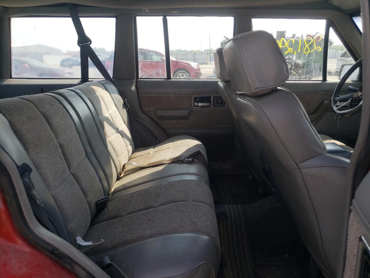 Photo 6 from auction – 1991 JEEP CHEROKEE L with VIN 1J4FJ58S7ML608767