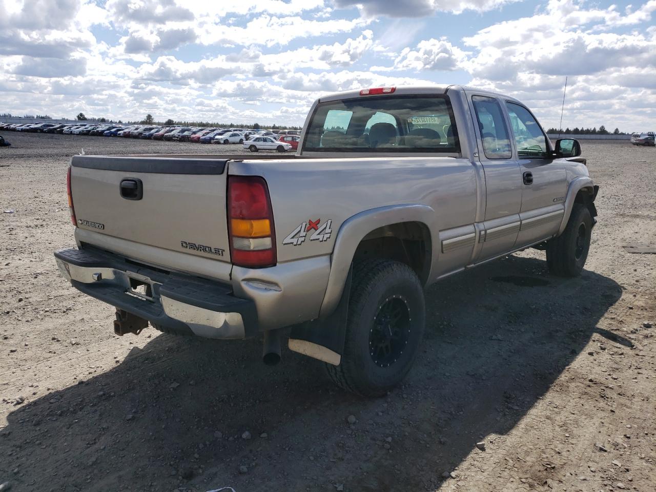 Photo 4 from auction – 2002 CHEVROLET SILVERADO with VIN 1GCHK29U32E125398