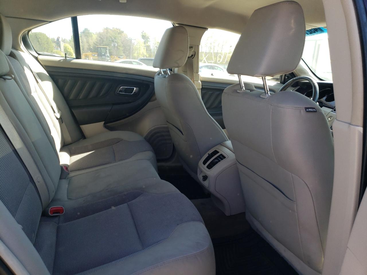 Photo 6 from auction – 2011 FORD TAURUS SEL with VIN 1FAHP2EW1BG166454