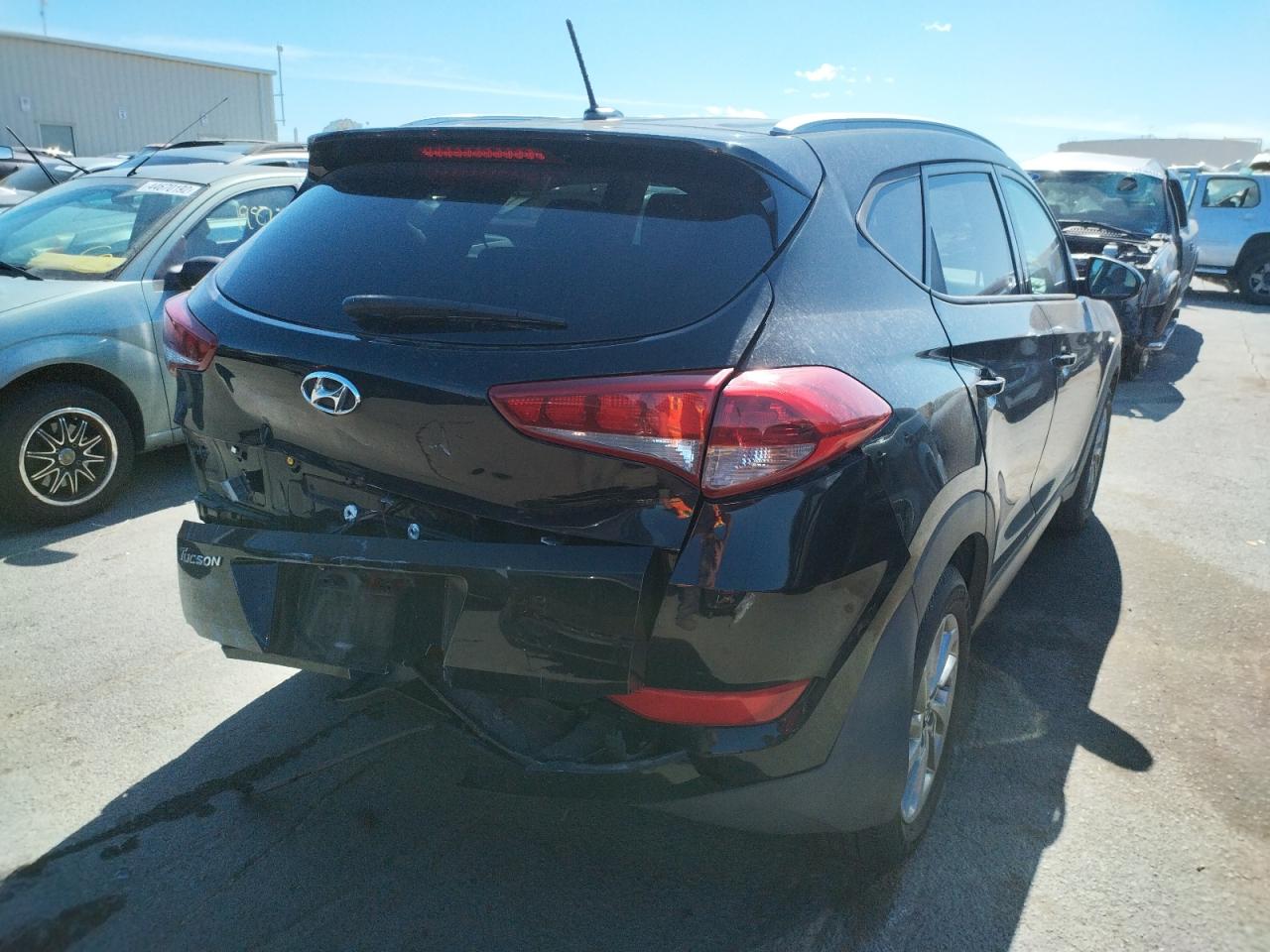 Photo 4 from auction – 2016 HYUNDAI TUCSON LIM with VIN KM8J33A46GU144794