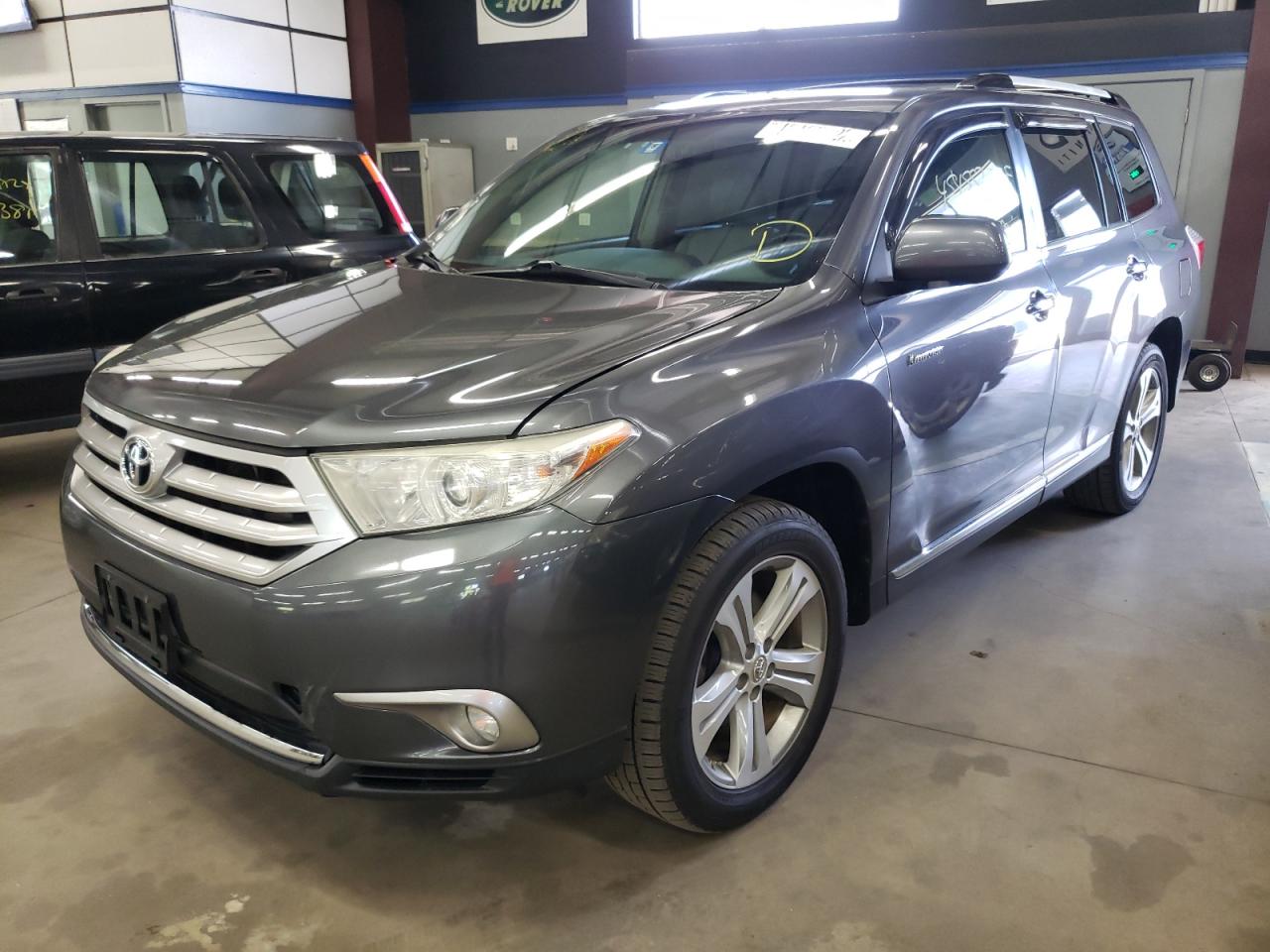 Photo 2 from auction – 2013 TOYOTA HIGHLANDER with VIN 5TDDK3EH6DS197643