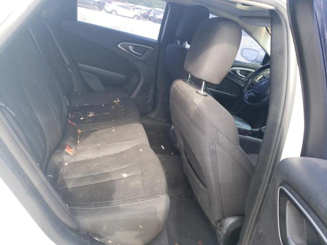 Photo 6 from auction – 2015 CHRYSLER 200 LIMITE with VIN 1C3CCCAB9FN551940