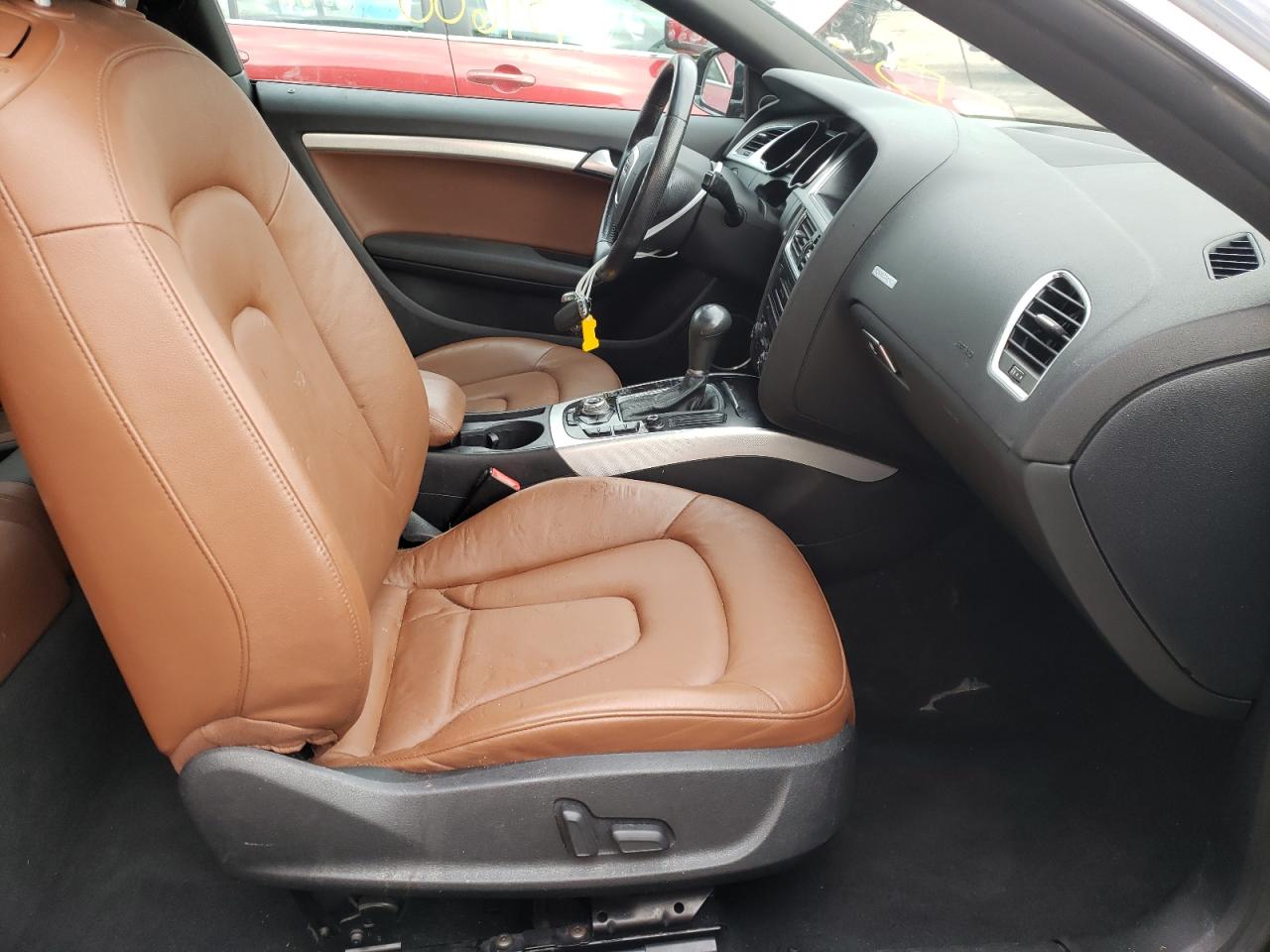 Photo 5 from auction – 2011 AUDI A5 PREMIUM with VIN WAULFAFR5BA080851