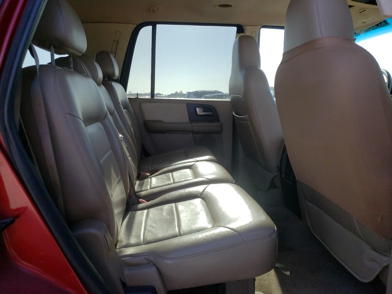 Photo 6 from auction – 2004 FORD EXPEDITION with VIN 1FMPU17L74LA82950