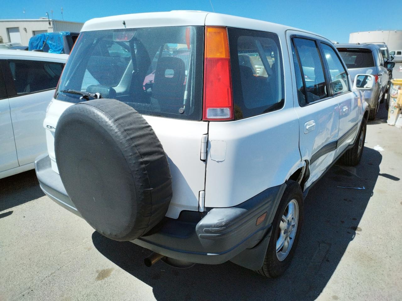 Photo 4 from auction – 2000 HONDA CR-V EX with VIN JHLRD1765YC005140