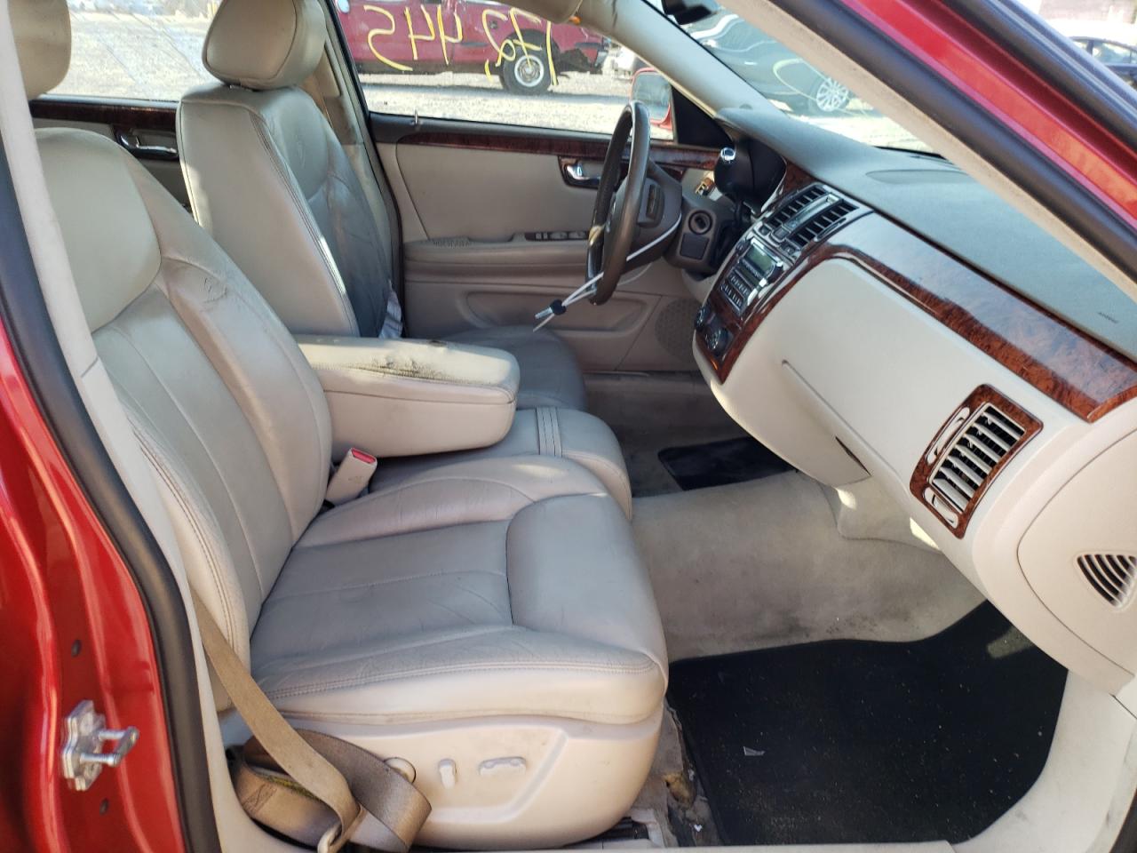 Photo 5 from auction – 2006 CADILLAC DTS with VIN 1G6KD57Y96U176605