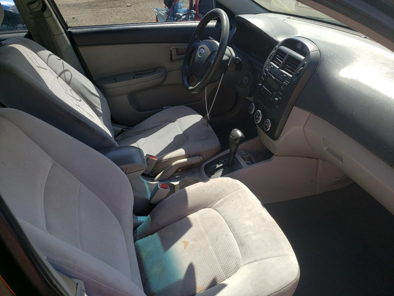 Photo 5 from auction – 2009 KIA SPECTRA EX with VIN KNAFE222095601170