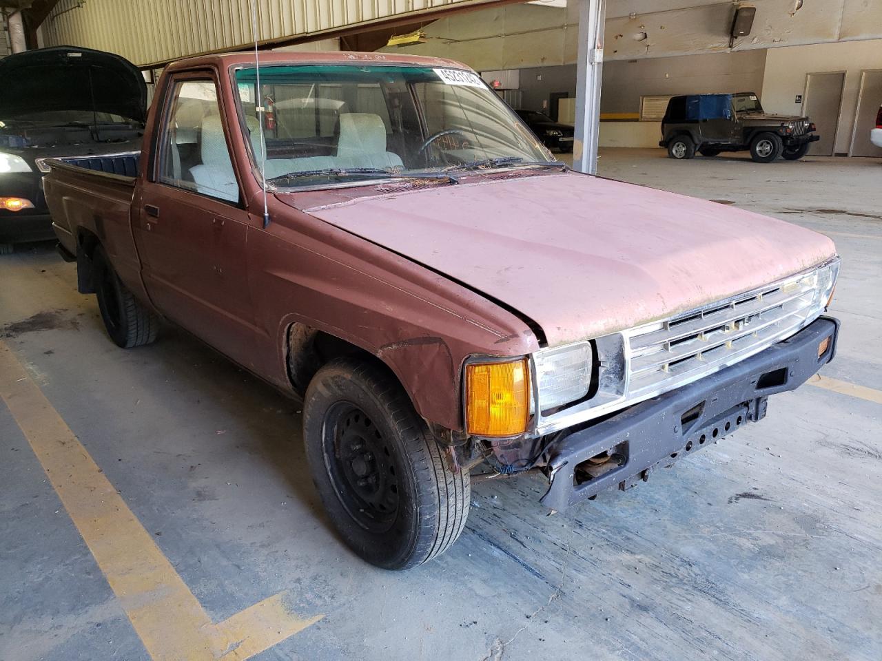 Photo 1 from auction – 1985 TOYOTA PICKUP 1/2 with VIN JT4RN50R3F0101448