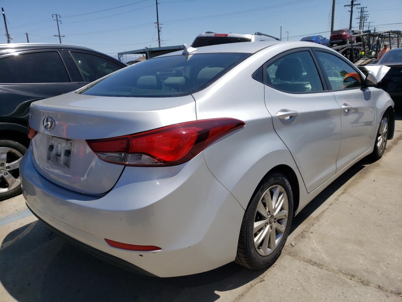 Photo 4 from auction – 2014 HYUNDAI ELANTRA SE with VIN KMHDH4AEXEU066353