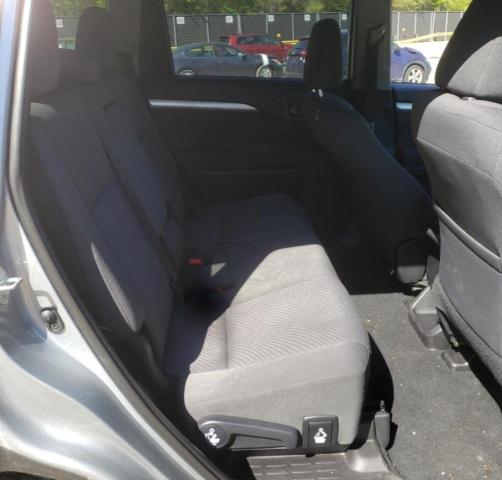 Photo 6 from auction – 2019 TOYOTA HIGHLANDER with VIN 5TDBZRFH2KS944303