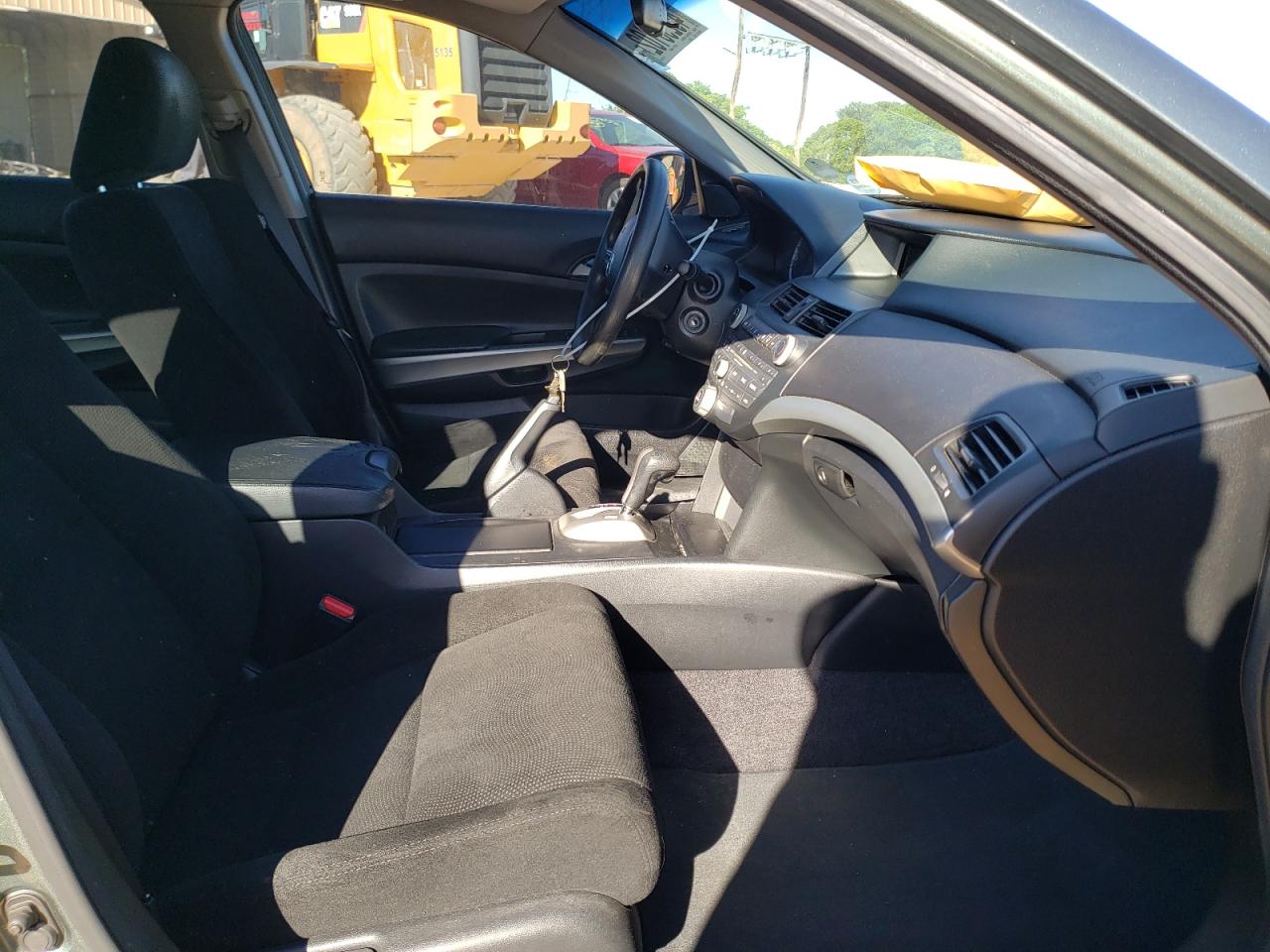 Photo 5 from auction – 2010 HONDA ACCORD EX with VIN 1HGCP3F75AA020157
