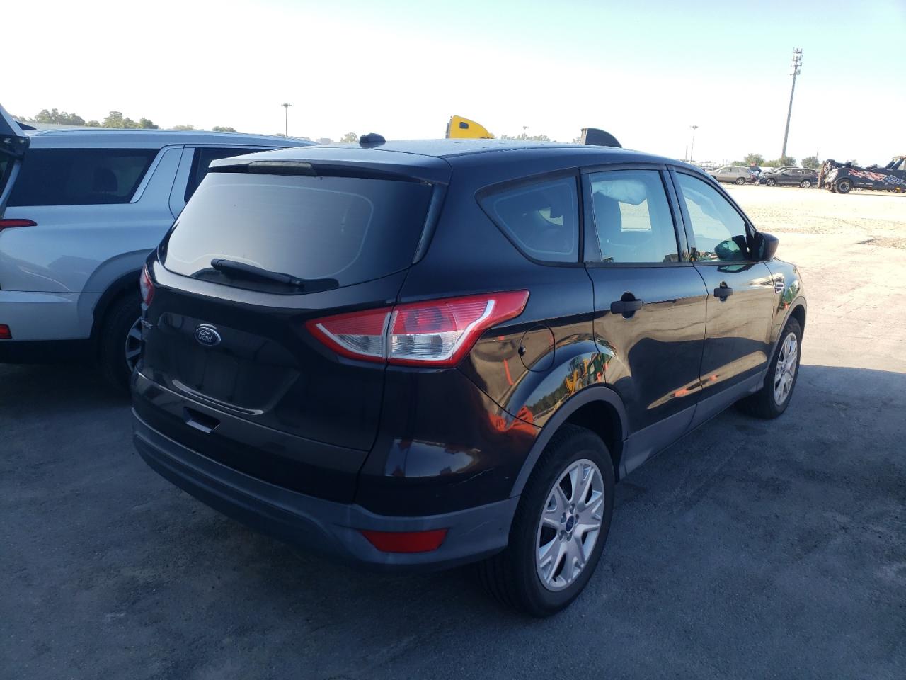 Photo 4 from auction – 2013 FORD ESCAPE S with VIN 1FMCU0F7XDUB20968